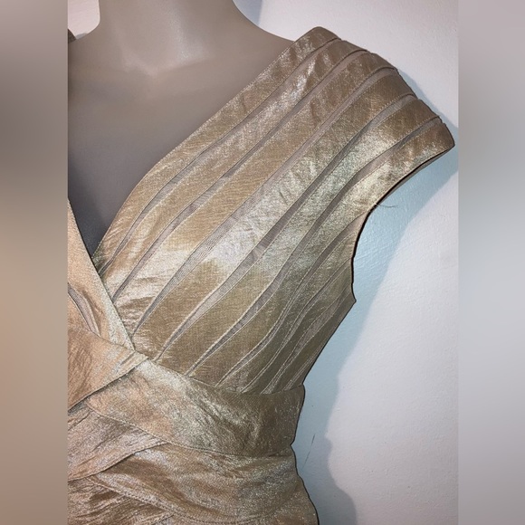 Cache’ Metallic Gold Tiered Evening Dress Size 6 - Picture 2 of 5